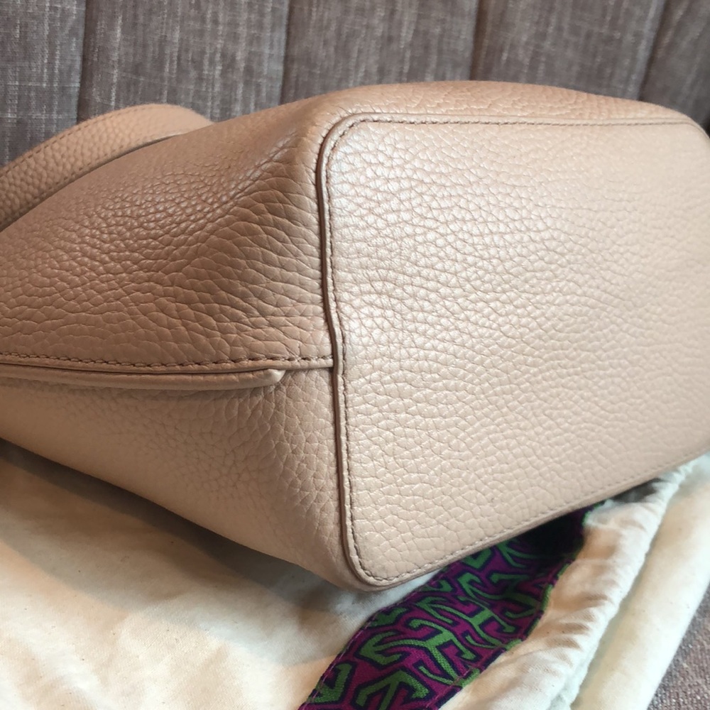 Small light pink Tory Burch shoulder bag! - Picture 9 of 11